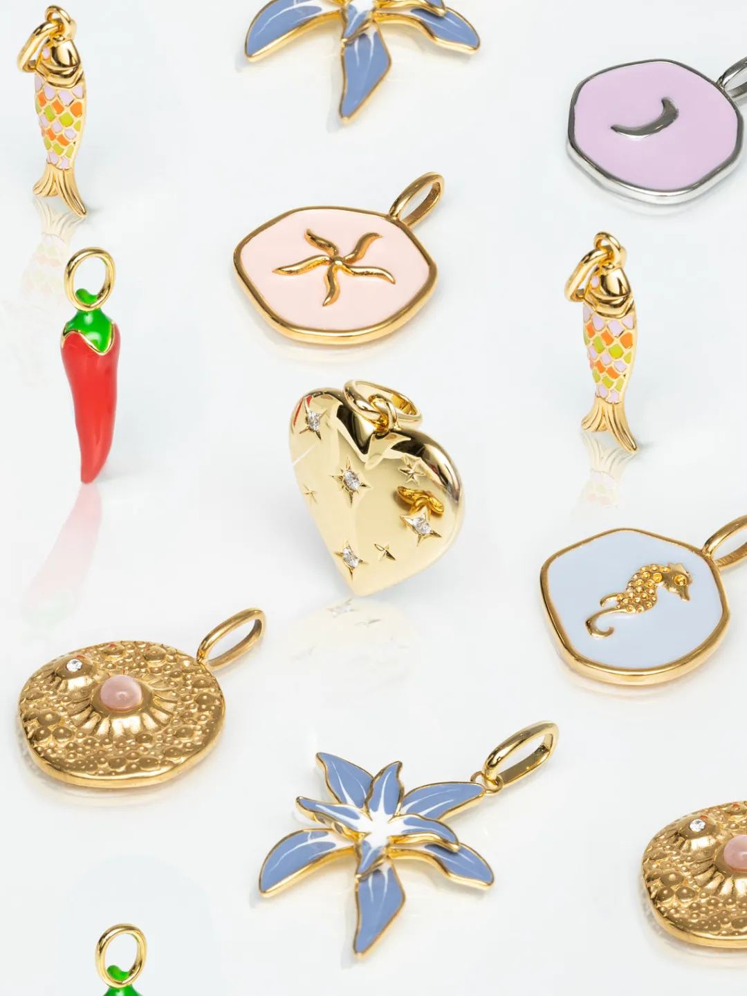 Hot SINGULARU Charm Pez Color Baño Oro